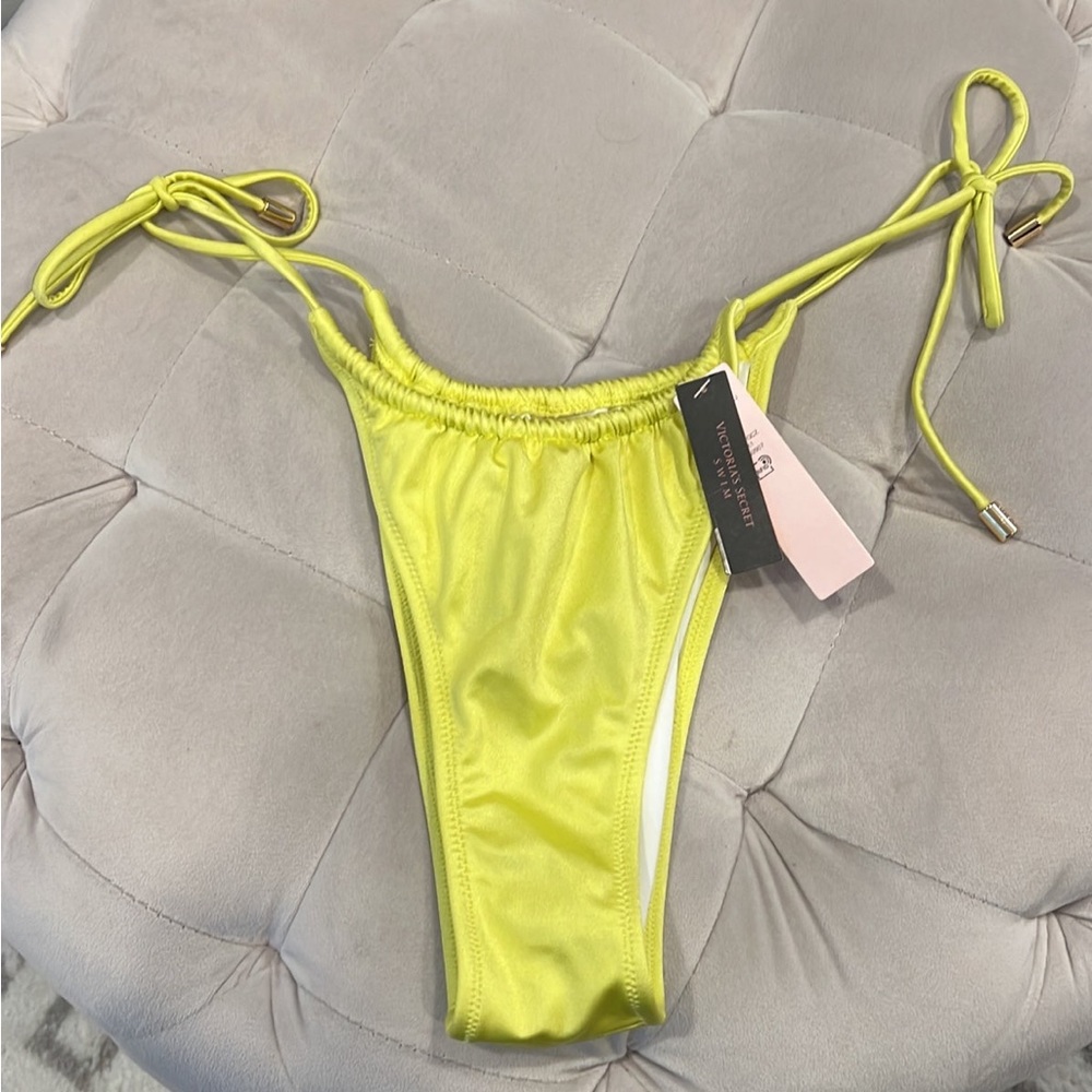 VS Bikini Bottom